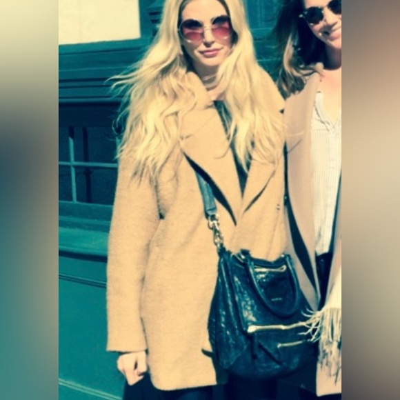 Forever 21 Women’s Camel Boucle 3/4 Length Drop Sleeve/Snap Closure Jacket Size - Picture 4 of 4